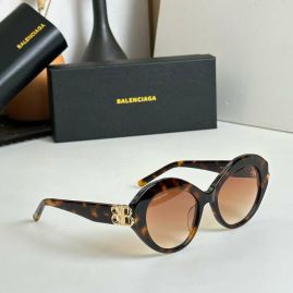 Picture of Balenciga Sunglasses _SKUfw54023041fw